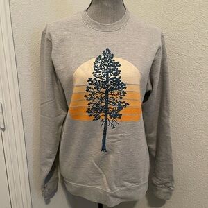 Vintage Tree & Sunset Distressed 80s Vibe Retro Sweatshirt  - Size M